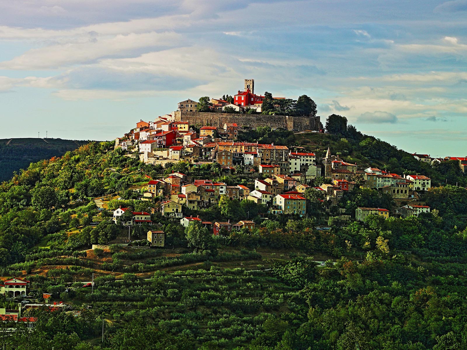 Pütra turistična agencija - Motovun